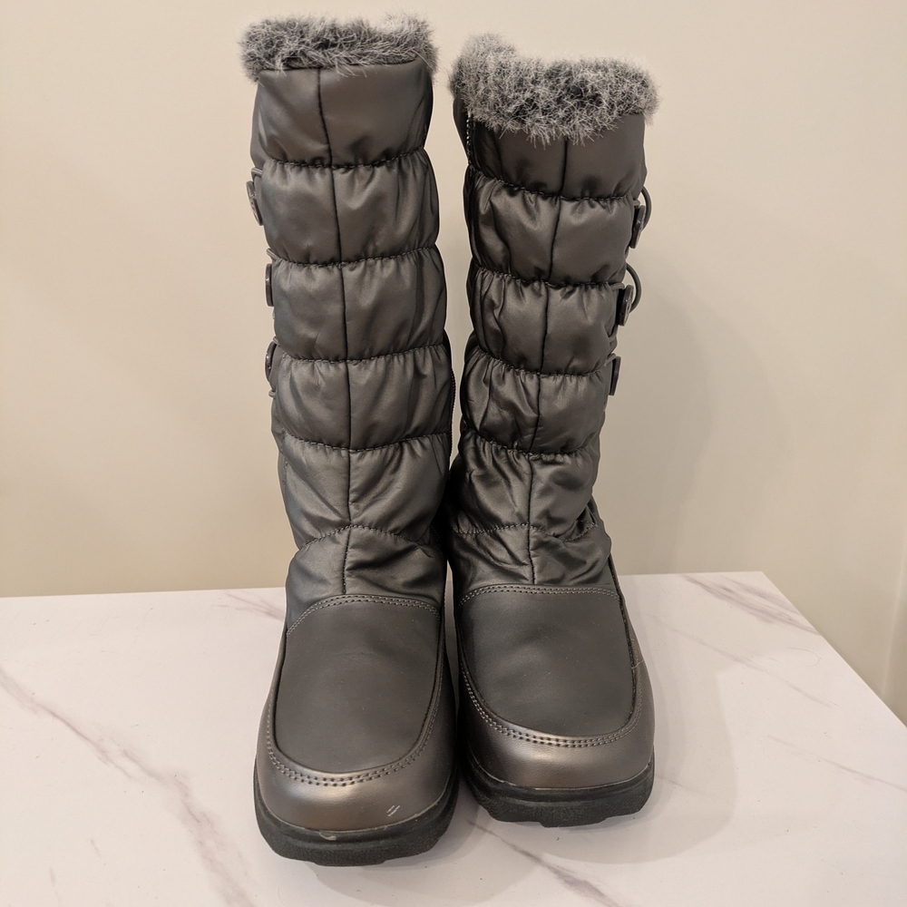 Totes Women's Gray Faux Fur Winter Boots Size 10- Medium